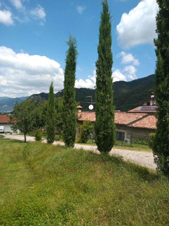 Agriturismo Cascina Rossano プロヴァーリオ・ディゼーオ エクステリア 写真