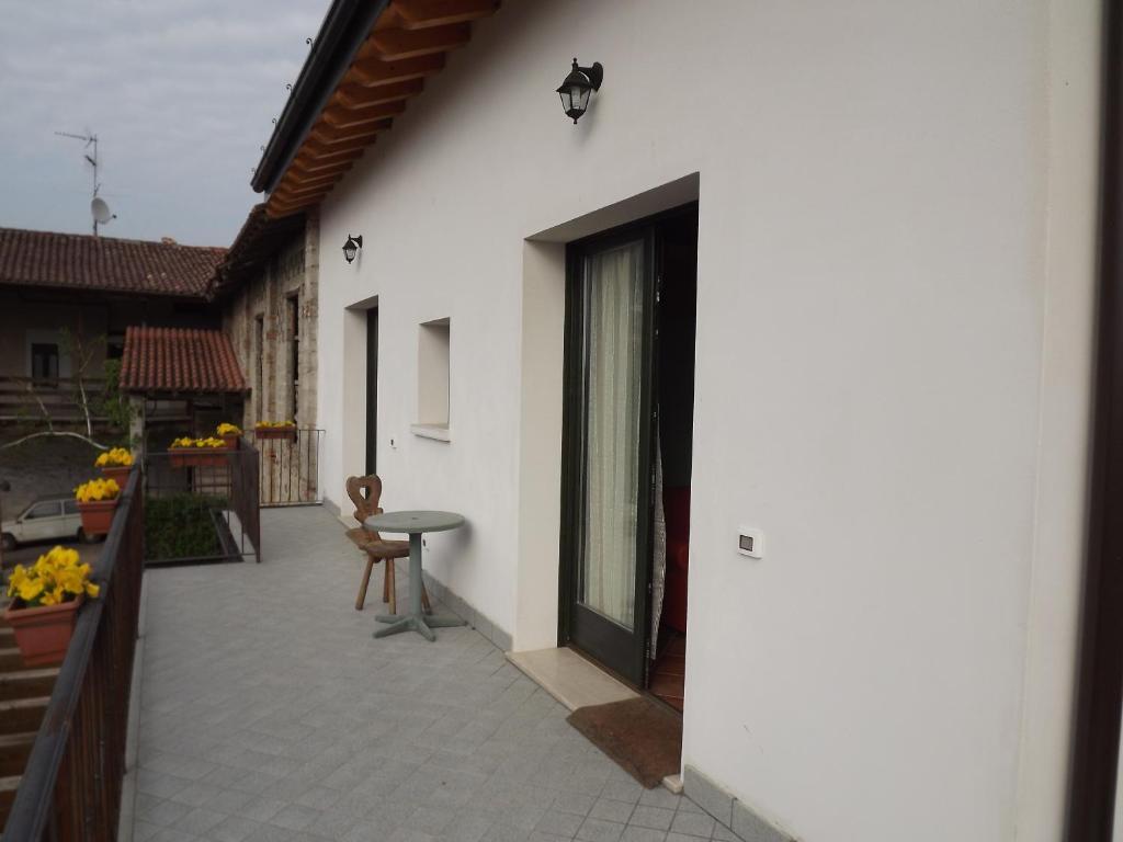 Agriturismo Cascina Rossano プロヴァーリオ・ディゼーオ エクステリア 写真