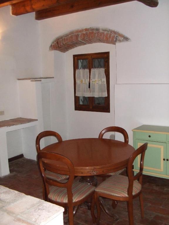 Agriturismo Cascina Rossano プロヴァーリオ・ディゼーオ 部屋 写真